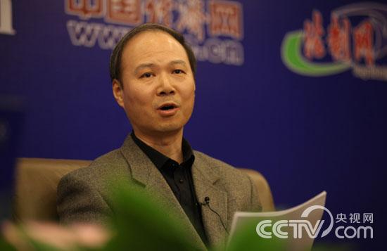 邮政局官员:大学生把脏衣服寄回家洗成邮政新