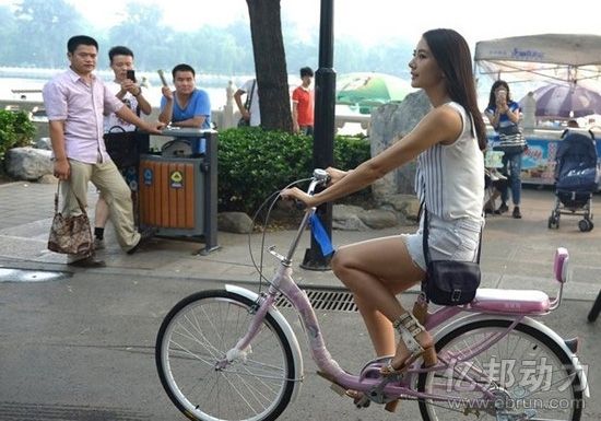 �ڰ����