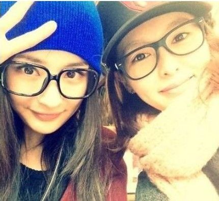 女星合影斗心机:狭路相逢技高者胜 孙俪烈焰红