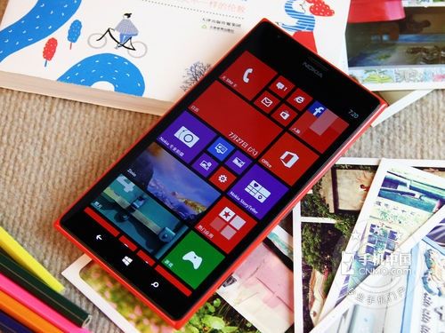 6Ӣ��������800 Lumia 1520���׷����� 