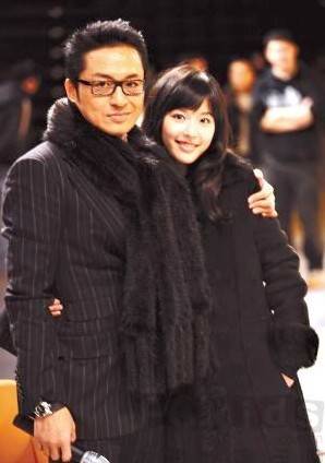 韩磊娇妻这么美王宝强你弱爆了 大叔男星们的