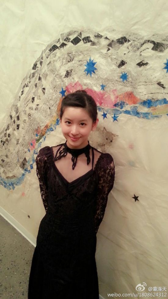 传奶茶妹妹恋京东掌门 清纯私照暴露豪放内心