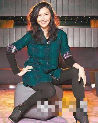 女星无<em>PS</em>照曝真实身材:刘亦菲丝袜勒出赘肉 范