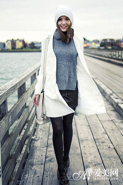 刘诗诗风衣配针织帽 超强气质震全场
