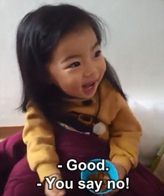 韩国小萝莉呆萌应对陌生人视频蹿红