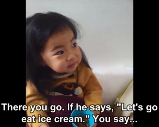 韩国小萝莉呆萌应对陌生人视频蹿红