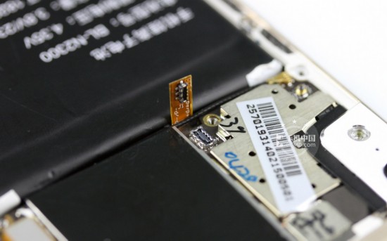 ELIFE S5.5首发拆解 全球最薄5.55毫米