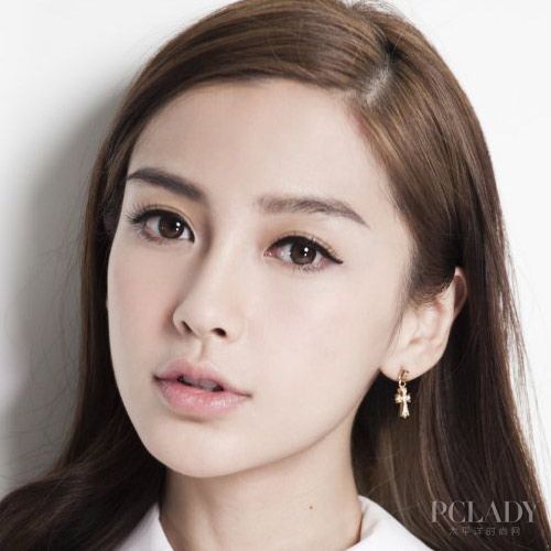 明星示范按肤质选底妆 告别午后暗沉肌