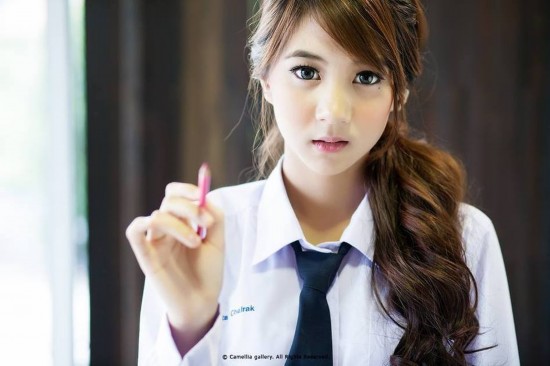 泰国清纯妹走红亚洲 网友赞其复古女神