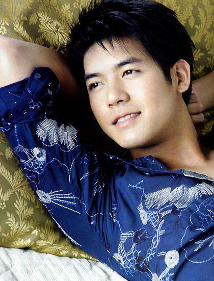 盘点泰国演艺圈十大男神!+泰国版《浪漫满屋》