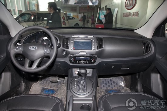 2012  2.0L ԶGLS