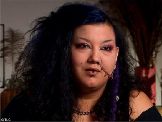 现实版吸血鬼震惊世人 29岁美女子嗜血成性(图