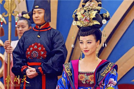 《武则天》张庭演阴险毒妃 发狠掐张钧宁胸部