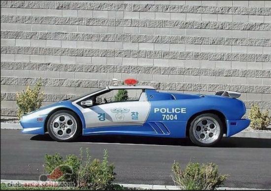 各国警车:朝鲜警车换标 印度一辆警车1.36万(组