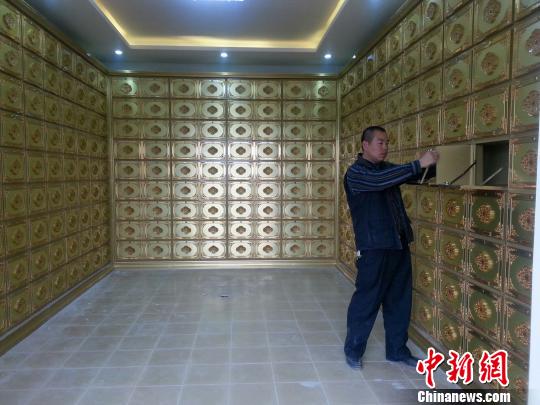 清明前江苏一批新骨灰堂将启用 公众殡葬观仍