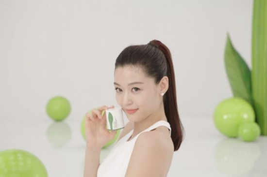 全智贤重回巅峰登韩国广告模特好感度第一 力