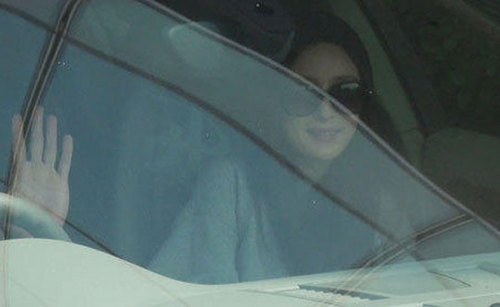 刘恺威陪老婆待产 杨幂面色圆润身材发福-刘恺