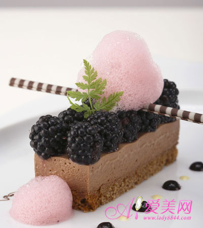 黑米补充维E、黑枣养血明目 13种黑色食物越