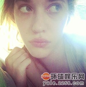 破产姐妹》而走红的凯特·戴琳斯,在很早的时候就以童星出道,高清图片
