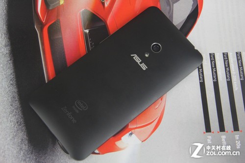 Intelǿо+ʵ��˫�� ��˶ZenFone 5�ײ� 