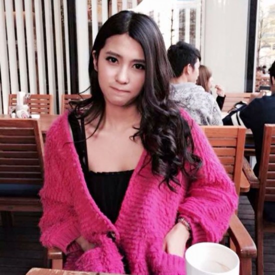 刘晓宇绯闻女友晒广东夺冠T恤 或承认恋情