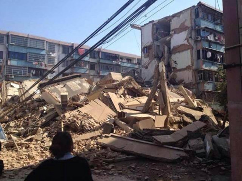 宁波奉化一幢5层居民楼发生倒塌 目前救出3人