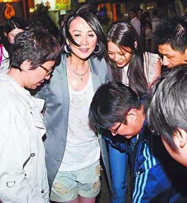 林志玲赵薇章子怡张馨予女星酒后失态照曝光