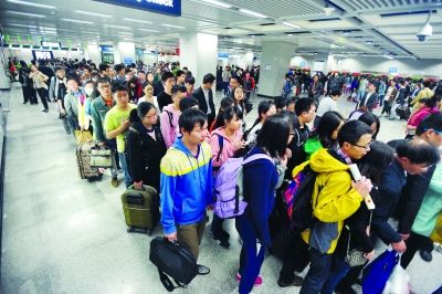 地铁返程高峰堪比小春运 2号线汉口火车站再限