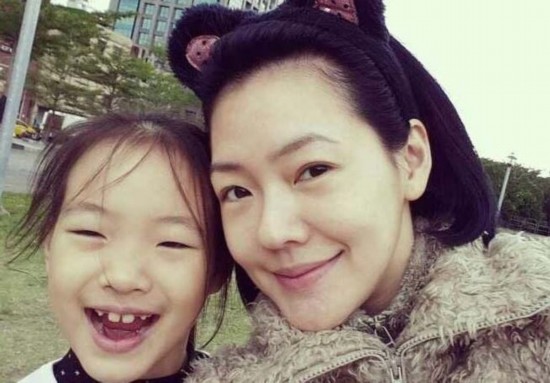 小S<em>女儿</em>被批打扮土掉渣 星二代长相卖萌大比拼