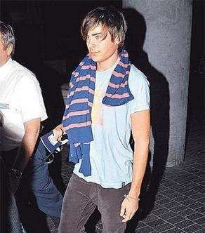 杨幂脚很臭吴尊不洗澡 揭明星身上的 体味