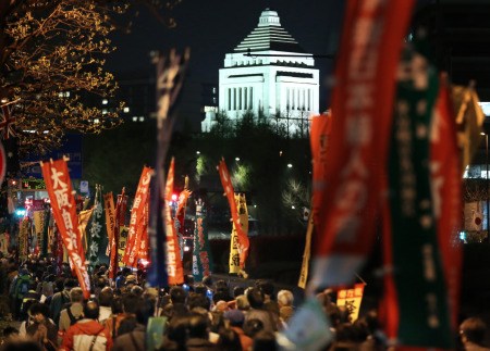 日本学者等5000人集会东京抗议行使集体自卫权