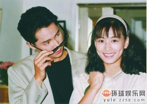 林志颖变专业<em>发型</em>师为Kimi<em>剪短发</em>(图)【9】--河