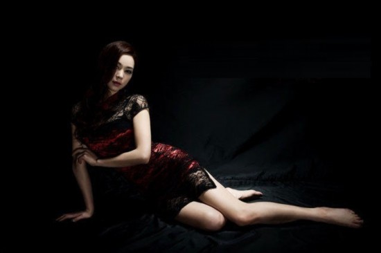 韩国85后高个美女代言游戏 曝光豪放美腿写真- 中国日报网