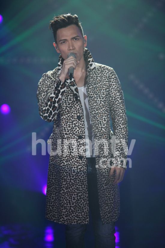 《我是歌手》上演双年巅峰会 两季歌手强强对