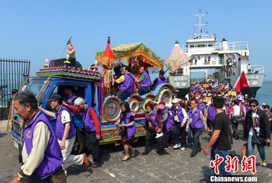 200余名台湾新竹妈祖信众赴湄洲岛谒祖进香