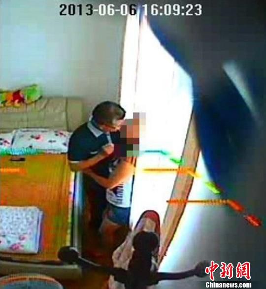 女子举报公安局官员包养情妇 官方称已停职调