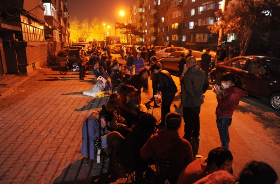 长春家长通宵排队报名幼儿园