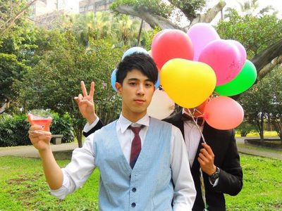 台大法律系帅气学生上大陆节目被封诗词男神(