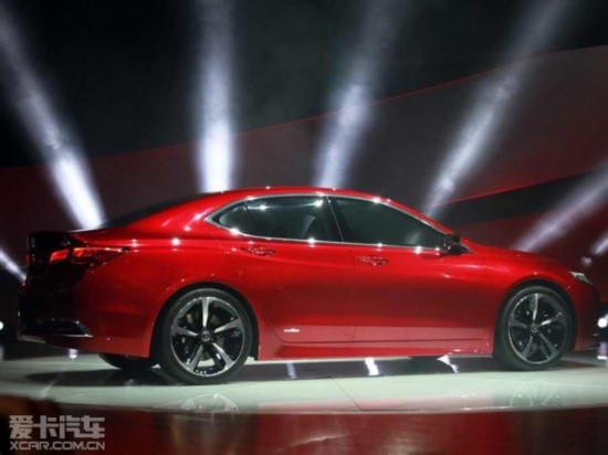 讴歌TLX
