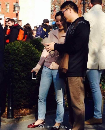 章泽天刘强东老少恋再曝猛料:奶茶妹倒追刘强