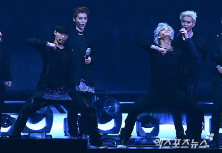 XO回归SHOWCASE无敌人气挤坍网络 鹿晗想