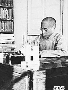 梁漱溟;    梁漱溟著作《乡村建设理论》;    《乡村建设理论》旧版
