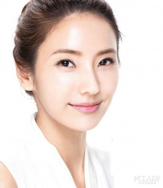 全智贤无感裸妆 30+韩国女星童颜妆超显嫩