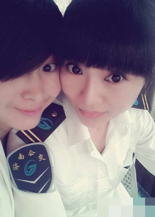 济南女公交司机自拍照走红 生活照曝光(图)