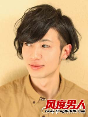日风男士短发之个性烫染设计