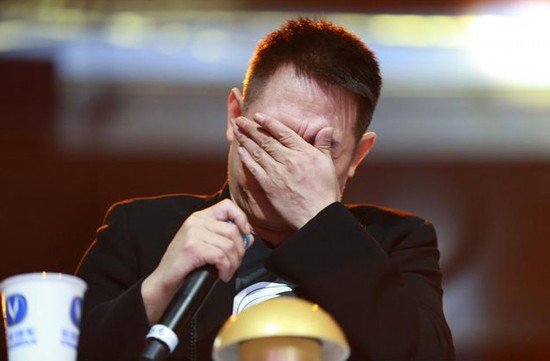 娱乐24小时热图:张惠妹水桶腰似孕妇遭小S吻胸