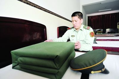 ��������ƽ�� ������硱���人������Ա