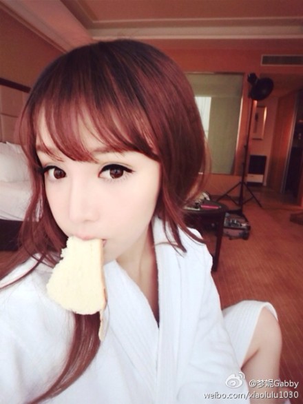 6L2m55 i6YeP_梦妮韩盼盼艾如章泽天樊玲 网络美女美艳度全方位pk ...