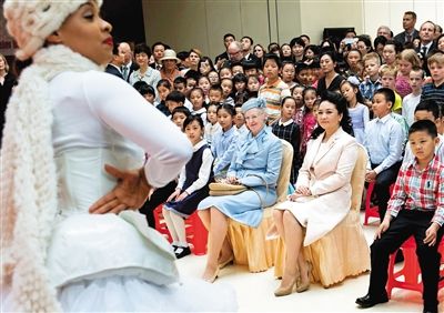 位於东长安街北侧的中国妇女儿童博物馆,迎来了国家主席夫人彭丽媛