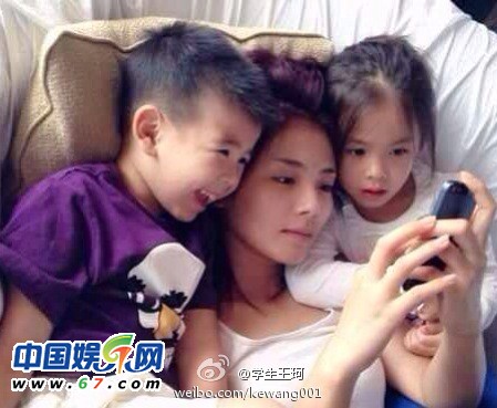 <em>刘涛</em>老公晒子女劳作照 <em>女儿</em>漂亮儿子帅气【10